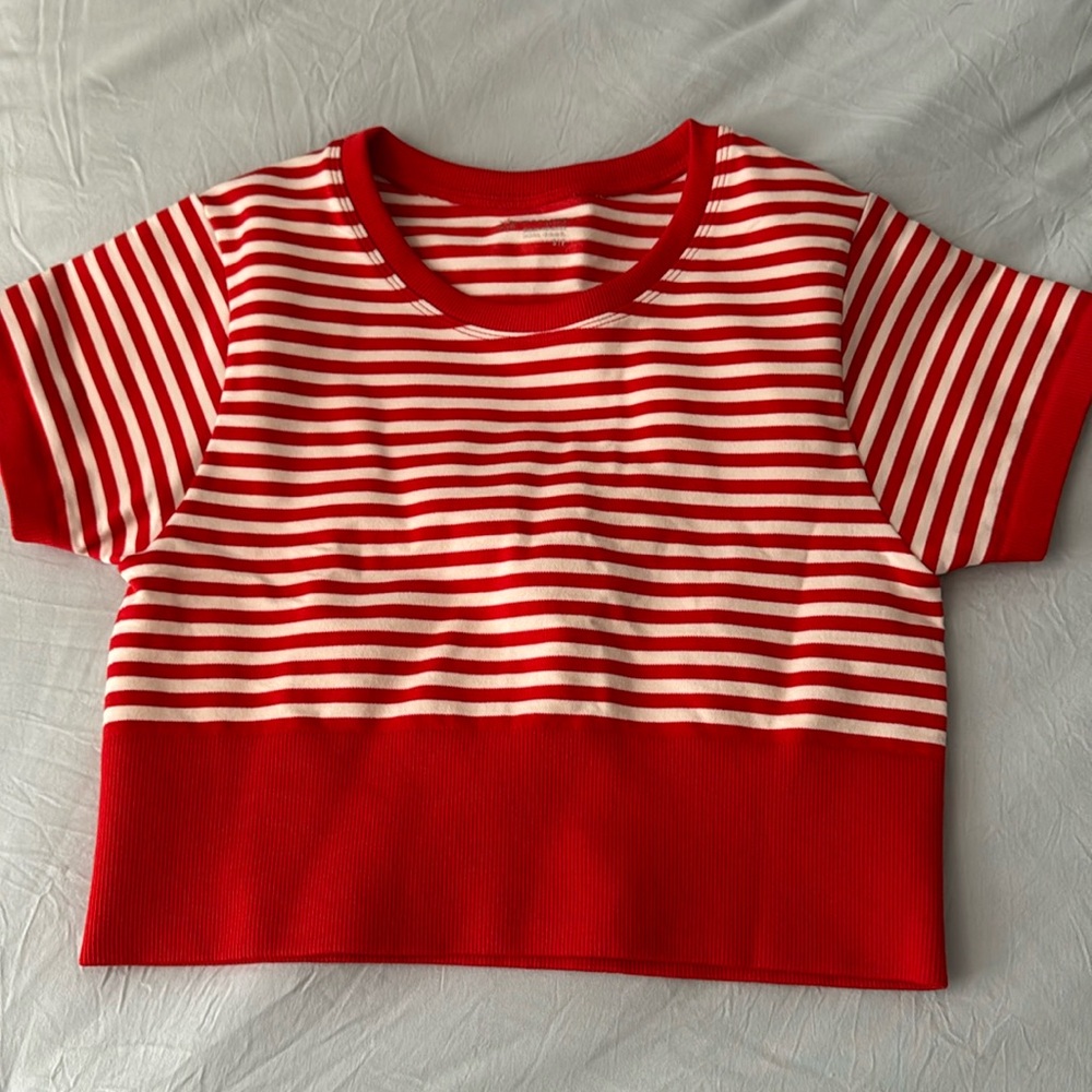 OFFLINE by Aerie workout top! Never worn! Size small!